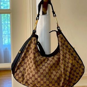 Gucci GG Canvas Interlocking G Hobo Bag